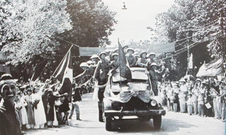 Hình ảnh Đoàn quân tiến về giải phóng Thủ đô. Ảnh: tư liệu