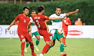 Đội tuyển Việt Nam "nổi sóng" với quyết định cho Quế Ngọc Hải thôi đeo băng thủ quân của HLV Park Hang-seo