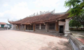 Đình Quan Lạn là ngôi đình duy nhất ở Việt Nam thờ vua Lý Anh Tông