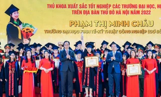Hà Nội tuyên dương Thủ khoa xuất sắc năm 2022
