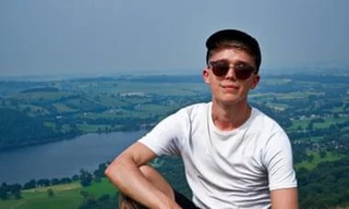 Jacob Hopkins, tình nguyện viên đầu tiên nhiễm trực tiếp vi-rút