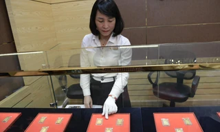 Nhiều nhà đầu tư đã thận trọng hơn khi mua vàng. Ảnh: Như Ý