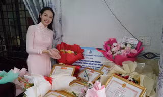 Hoa hậu Thanh Thủy với những thành tích học tập. Ảnh: Thanh Hiền