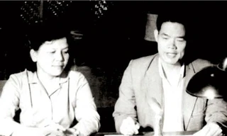 Tuyết Mai với Phát thanh viên Việt Khoa