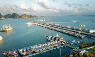 Sản phẩm du lịch mới được chờ đón nhất vào hè năm nay của Quảng Ninh là “phố đêm du thuyền”