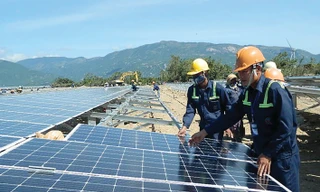 Ninh Thuận đã xây dựng các cơ chế, chính sách đột phá để khuyến khích và thúc đẩy phát triển mạnh mẽ các nguồn năng lượng tái tạo, hình thành trung tâm năng lượng tái tạo của tỉnh. Ảnh: Đăng Khoa