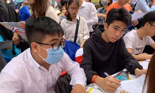 Phân cấp kỳ thi tốt nghiệp THPT, các trường ĐH sẽ tự chủ tuyển sinh (ảnh chụp trước ngày 27/4). Ảnh: Diệp An