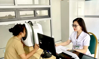 Nhiều dịch vụ khám, chữa bệnh theo yêu cầu giảm giá mạnh sau khi Thông tư 13 có hiệu lực. Ảnh: PV