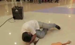 Màn cầu hôn kết quả thảm hại