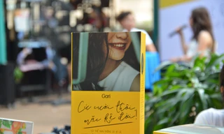 “Cứ Cười Thôi, Mặc Kệ Đời” và thông điệp: Đừng xấu hổ vì đã sống cho chính mình