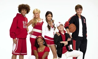 “High School Musical” chuyện giờ mới kể: Zac Efron mặc một chiếc áo tận ba phần phim