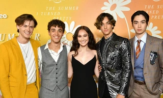 Từ tác giả đến dàn diễn viên của “Mùa Hè Thiên Đường”: Đều là fan cứng của Taylor Swift!