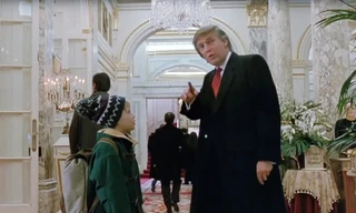 Đạo diễn “Ở Nhà Một Mình 2” muốn cắt bỏ Tổng thống Donald Trump ra khỏi phim