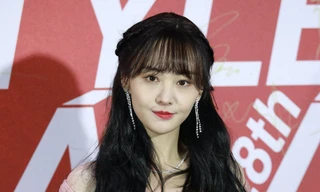 Chủ nợ sang tận Mỹ tìm, Trịnh Sảng trả lời “Tôi sống bằng tiền lương hưu của bố mẹ”