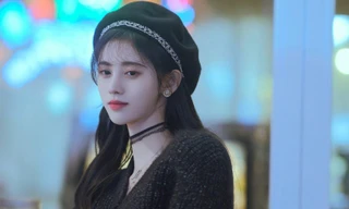 Hãy Yêu Nhau Dưới Ánh Trăng Tròn: Kịch bản "không não", Cúc Tịnh Y diễn xuất giả trân