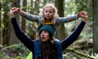 “Maid” (Nghề Giúp Việc) giúp Netflix lặp lại chiến thắng đã làm với “The Queen’s Gambit”