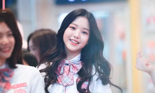 Fan đào lại ảnh thời chưa debut của Jang Wonyoung (IVE): Xinh từ bé là có thật!