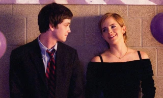 Hai bạn diễn nam nổi tiếng của Emma Watson: Người tưởng đã giải nghệ, người tự đạp đổ sự nghiệp