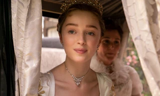 Lận đận “Bridgerton” mùa 3: Daphne không trở lại, lịch quay hoãn bởi kịch bản phải sửa