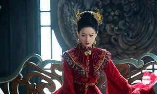 Ác nữ Quách Hiểu Đình của “Ngự Giao Ký”: Lấn át Địch Lệ Nhiệt Ba, nổi từ “Bộ Bộ Kinh Tâm”