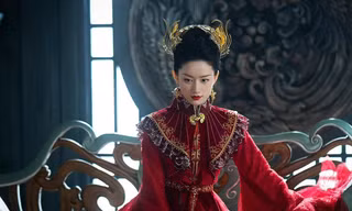 Ác nữ Quách Hiểu Đình của “Ngự Giao Ký”: Lấn át Địch Lệ Nhiệt Ba, nổi từ “Bộ Bộ Kinh Tâm”