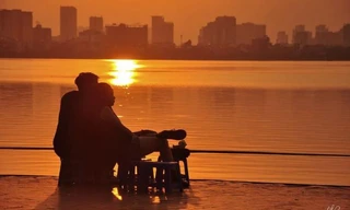 Gác lại âu lo, cùng ngắm hoàng hôn tại những địa điểm cực “chill” tại Hà Nội
