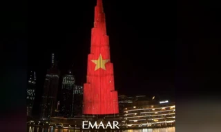 Tòa nhà chọc trời cao nhất thế giới Burj Khalifa đổi màu quốc kì Việt Nam tối 2/9
