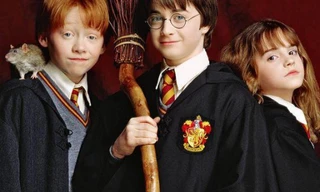 “Harry Potter” phần đầu cán mốc 1 tỷ USD nhờ chiếu lại, fan Việt mê xem phim rạp nghĩ sao?
