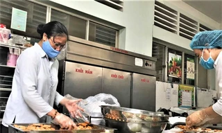 Bếp ăn yêu thương và chia sẻ của những nữ tu trong ngày TPHCM giãn cách xã hội