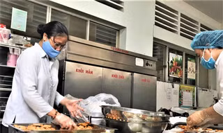 Bếp ăn yêu thương và chia sẻ của những nữ tu trong ngày TPHCM giãn cách xã hội