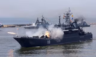 Ukraine nói Nga tăng gấp đôi số tàu chiến ở Biển Đen