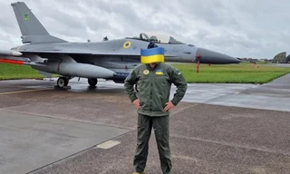 Quan chức Ukraine tiết lộ bức ảnh đầu tiên về chiến đấu cơ F-16