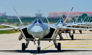 Tiêm kích tàng hình J-20 Trung Quốc đạt bước đột phá mới