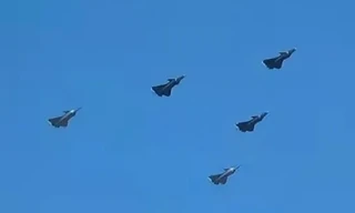 Dàn 'mãnh long' J-20A của Trung Quốc xuất hiện, hé lộ lễ duyệt binh quy mô lớn