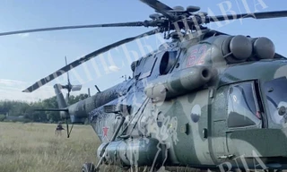 Trực thăng Mi-8 của Nga bị 'dụ' tới Ukraine 