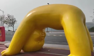 Trạm xe bus 'độc lạ' ở Trùng Khánh, Trung Quốc 