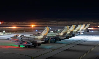 Israel huy động hơn 200 máy bay chiến đấu trong cuộc tấn công Iran