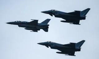 Đức điều tiêm kích bám đuôi máy bay trinh sát Nga trên Biển Baltic