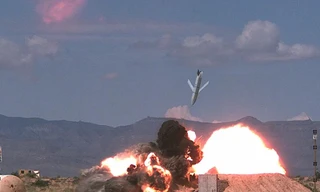 Mỹ trang bị ‘sát thủ' AGM-158B JASSM-ER cho B-2 Spirit nhằm đối phó với S-400 Nga?