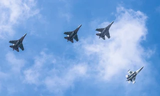 Tên lửa không đối không tầm xa PL-XX bí ẩn của Trung Quốc lần đầu lộ diện