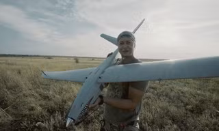 Ukraine lần đầu sử dụng máy bay không người lái Mini Shark trên tiền tuyến