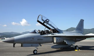 Hàn Quốc xuất xưởng chiến đấu cơ FA-50 đầu tiên sang Ba Lan 