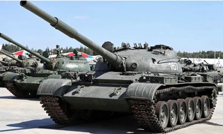 Ukraine nói lý do Nga triển khai xe tăng từ thời Liên Xô