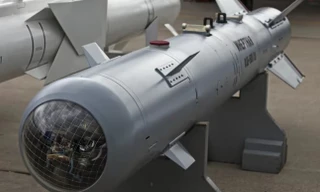 Tổng thống Zelensky: Ukraine đang phát triển vũ khí chống lại bom dẫn đường Nga