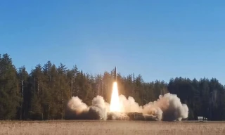 Belarus muốn có 10 tên lửa siêu thanh Oreshnik của Nga