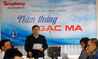 Nhà báo Lê Xuân Sơn, Tổng Biên tập báo Tiền Phong phát biểu khai mạc cuộc giao lưu.