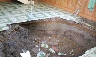 Hố tử thần khiến người dân hoang mang