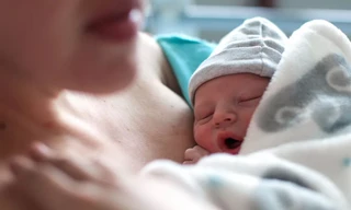 'Gieo hạt âm đạo' – phương pháp mới gây tranh cãi ở Mỹ đối với trẻ sinh mổ 