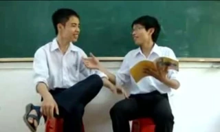 Màn hỏi xoáy đáp xoay của học sinh lớp 11A1 K37 trường THPT Hoa Lư, Ninh Bình