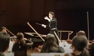 Ngỡ ngàng trước tạo hình lạ mắt của Lee Young Ae trong 'Maestra: Strings Of Truth', quả xứng danh 'nữ hoàng không tuổi'